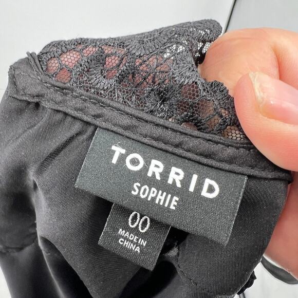 Torrid Black Lace Strappy Slip Blouse Women's M 00 Party Classic Cocktail - Picture 3 of 6